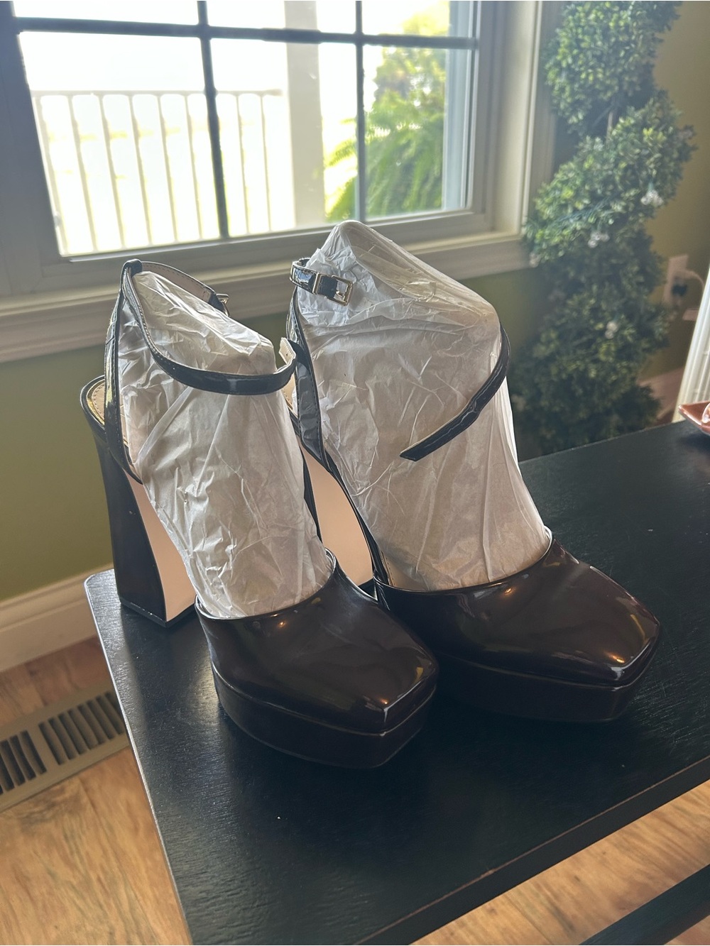 Jessica Simpson dark brown Patent Platform Mary Jane Block Heels